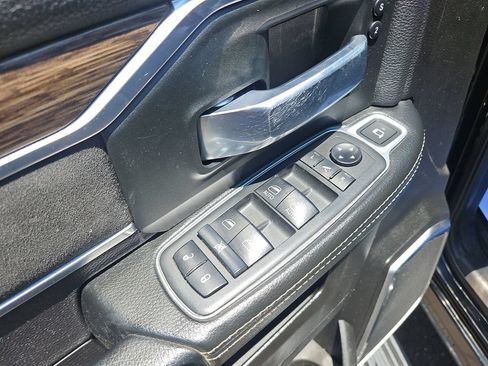Used 2019 RAM 3500 Laramie AWD/4WD image 11