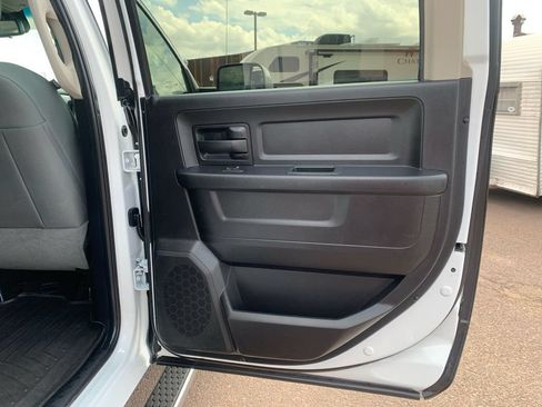 Used 2016 RAM 2500 Tradesman w/ Chrome Appearance Group AWD/4WD image 22