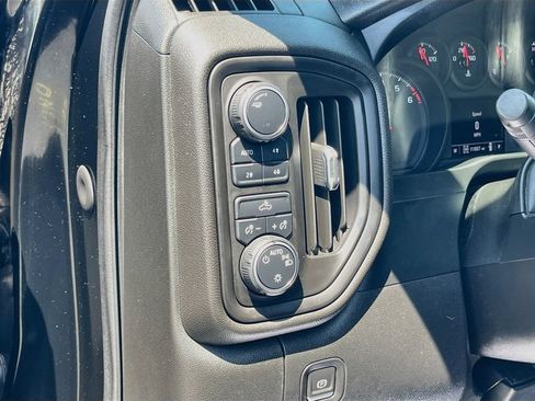 Used 2021 Chevrolet Silverado 1500 Custom Trail Boss AWD/4WD image 10