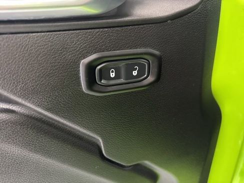 Used 2021 Jeep Gladiator Willys image 18