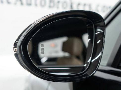 Used 2023 Porsche Cayenne Platinum Edition AWD/4WD image 52
