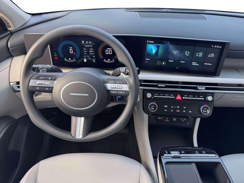 New 2026 Hyundai Tucson Blue SE image 17