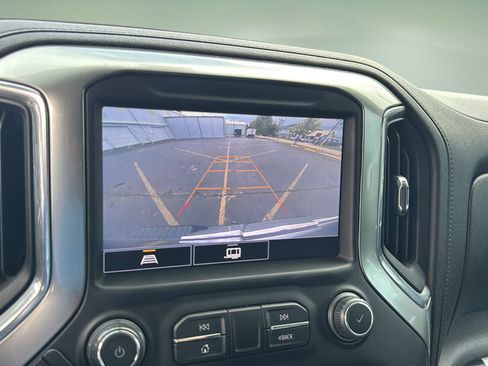 Used 2021 Chevrolet Silverado 1500 LT Trail Boss w/ Convenience Package II AWD/4WD image 12