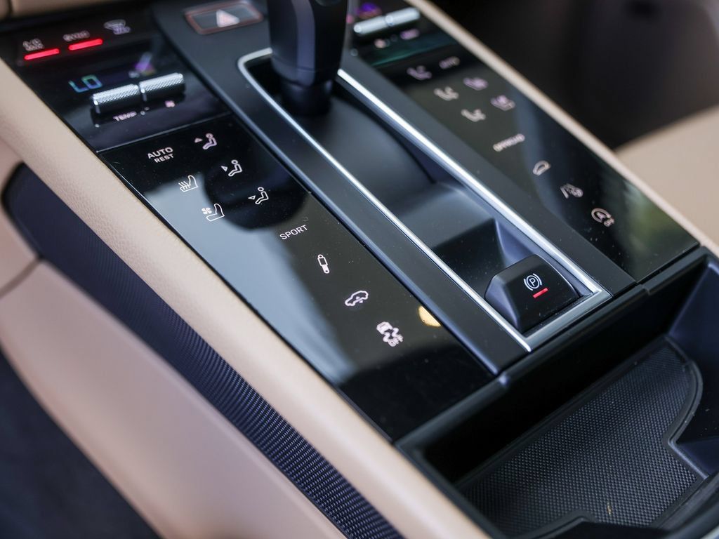 Certified 2026 Porsche Macan AWD/4WD image 62