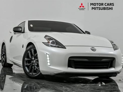 Used 2018 Nissan 370Z Coupe image 1