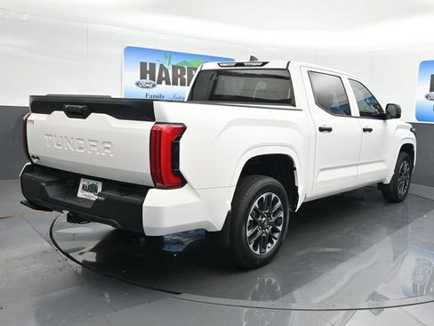Used 2025 Toyota Tundra SR w/ SR Tow Package AWD/4WD image 5