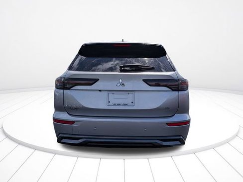 Used 2025 Mitsubishi Outlander SEL FWD image 4