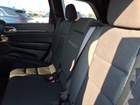 Certified 2021 Jeep Grand Cherokee Laredo AWD/4WD image 13