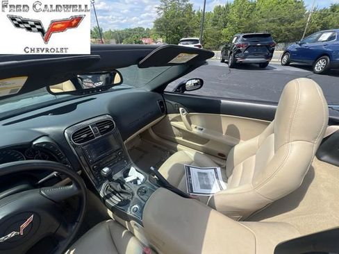 Used 2005 Chevrolet Corvette Convertible w/ Preferred Equipment Group RWD image 10