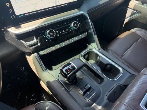 Used 2022 GMC Sierra 1500 Denali w/ Technology Package AWD/4WD image 24
