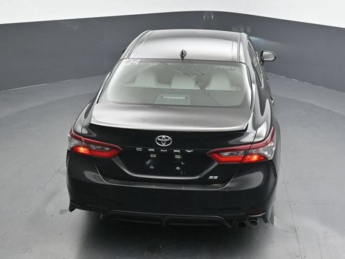 Used 2023 Toyota Camry SE FWD image 16