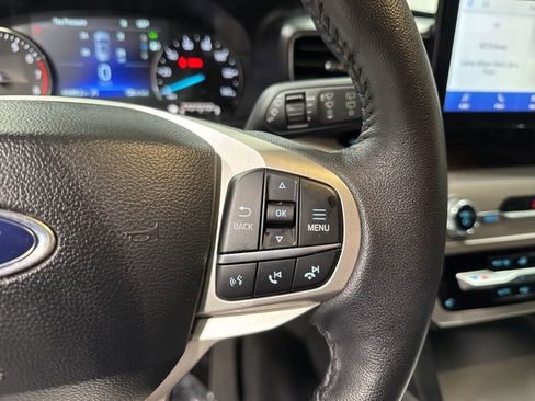 Used 2024 Ford Explorer XLT RWD image 23