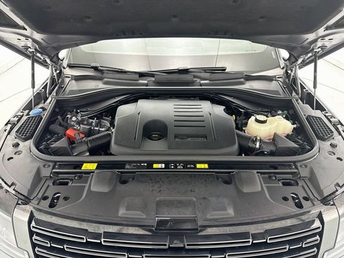 Used 2025 Land Rover Range Rover SE AWD/4WD image 28
