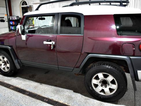 Used 2007 Toyota FJ Cruiser 2WD image 27