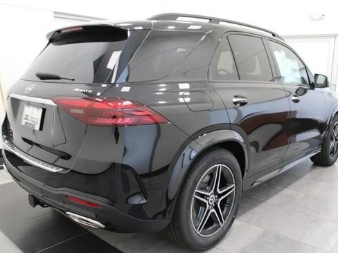 Used 2025 Mercedes-Benz GLE 580 4MATIC image 2