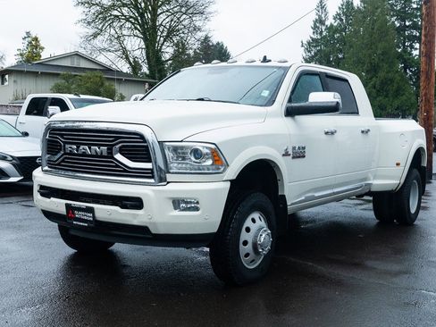 Used 2017 RAM 3500 Laramie Longhorn image 3