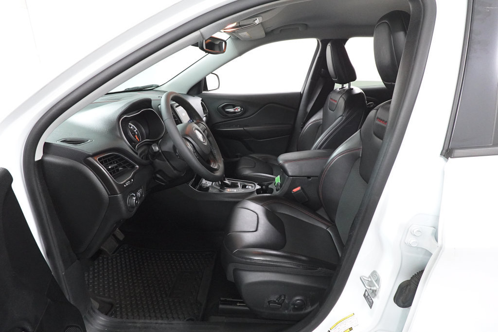 Used 2022 Jeep Cherokee Trailhawk AWD/4WD image 34