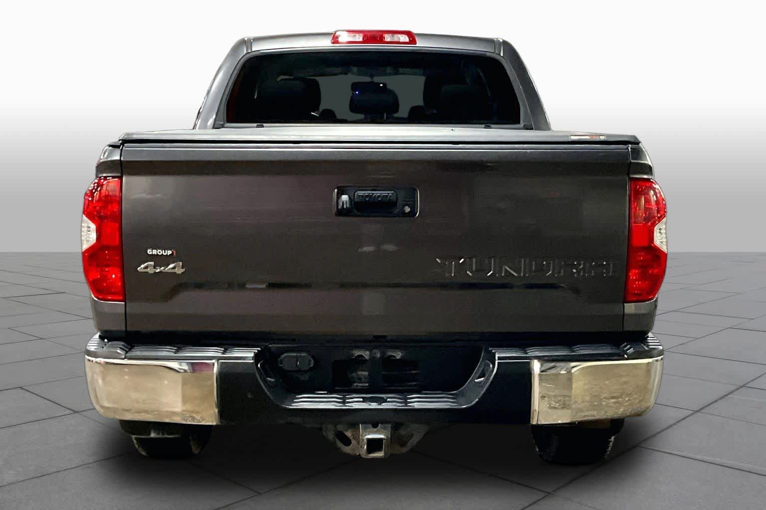Used 2016 Toyota Tundra SR5 w/ SR5 Upgrade Package AWD/4WD image 5