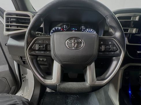Used 2025 Toyota Tundra SR5 w/ SR5 Convenience Package AWD/4WD image 18