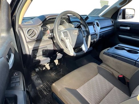 Used 2017 Toyota Tundra SR5 image 7