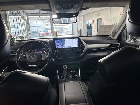 Used 2021 Toyota Highlander Platinum AWD/4WD image 33