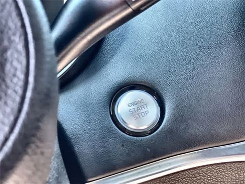 Used 2019 Kia Stinger Premium image 28