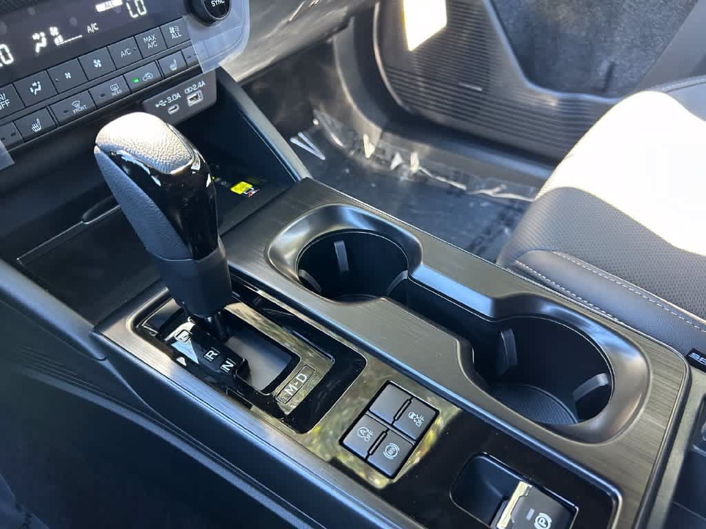 New 2026 Subaru Outback Limited AWD/4WD image 18