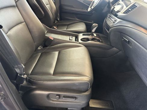 Used 2017 Honda Ridgeline RTL-T image 17