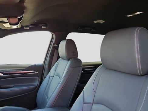 Used 2024 Buick Enclave Premium image 18