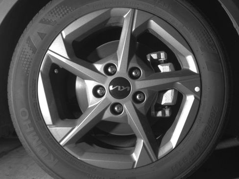 Used 2025 Kia K4 LXS image 13