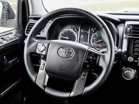 Certified 2024 Toyota 4Runner TRD Off-Road AWD/4WD image 30