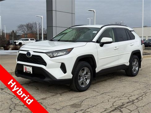 Used 2022 Toyota RAV4 LE image 7