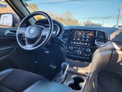 Certified 2021 Jeep Grand Cherokee Laredo X image 28