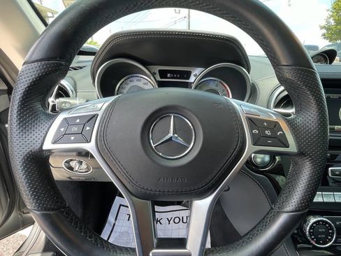 Used 2015 Mercedes-Benz SL 550 image 28
