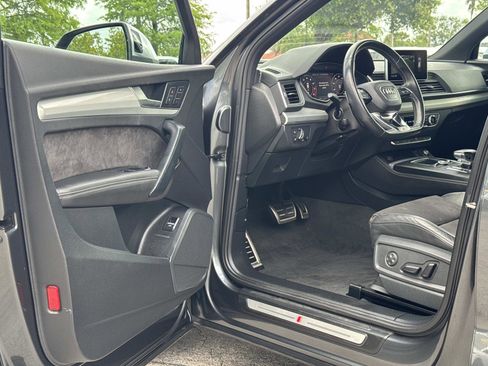 Used 2019 Audi SQ5 Premium Plus w/ Premium Plus Package AWD/4WD image 13