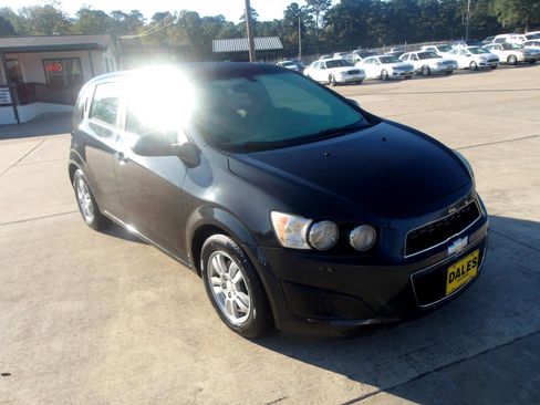 Used 2014 Chevrolet Sonic LT w/ Fun and Sun Package image 4