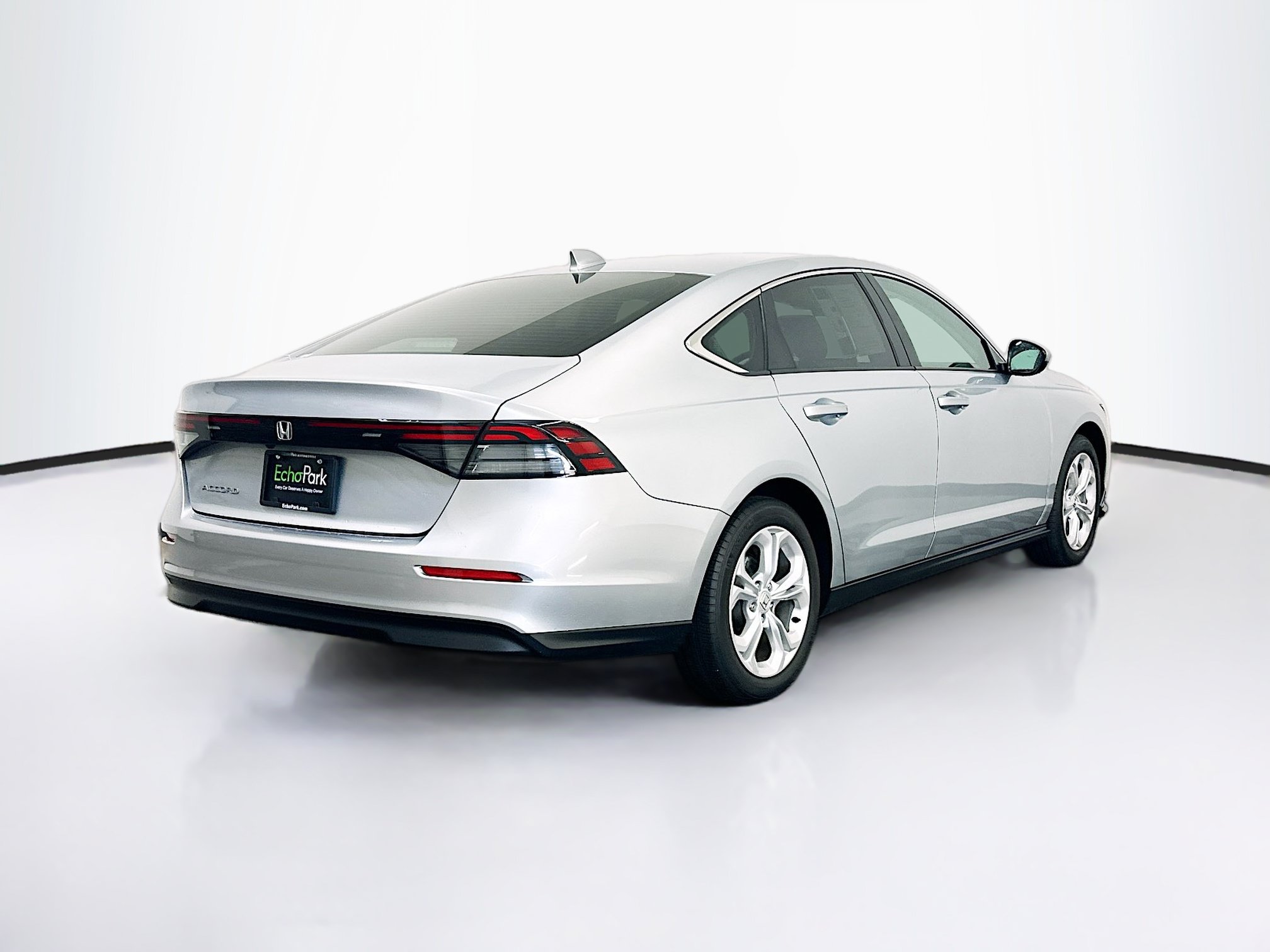 Used 2025 Honda Accord LX image 9