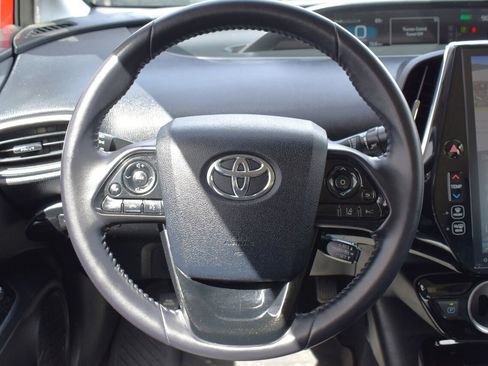 Used 2022 Toyota Prius Prime XLE image 13