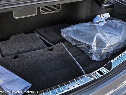 New 2025 Bentley Flying Spur Plug-In Hybrid image 15