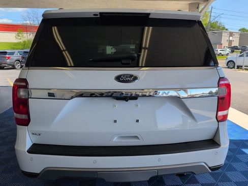 Used 2019 Ford Expedition XLT w/ Equipment Group 202A AWD/4WD image 5