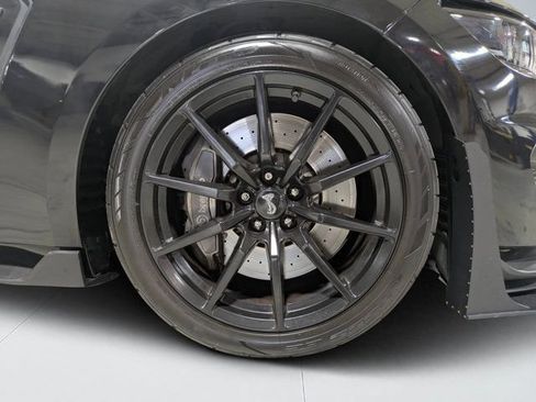 Used 2018 Ford Mustang Shelby GT350 w/ Convenience Package RWD image 10