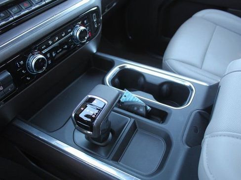 Used 2023 GMC Sierra 1500 SLT image 34