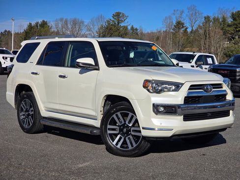 Used 2022 Toyota 4Runner Limited image 13