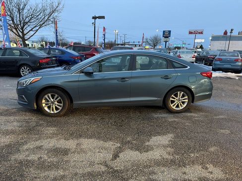 Used 2017 Hyundai Sonata SE image 3