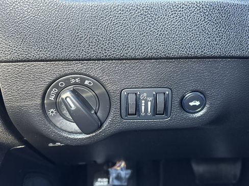 Used 2023 Dodge Charger SXT w/ Blacktop Package image 22