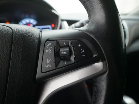 Used 2019 Chevrolet Trax LT w/ LT Convenience Package image 18