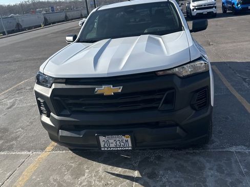 Used 2025 Chevrolet Colorado W/T w/ Advanced Trailering Package image 2