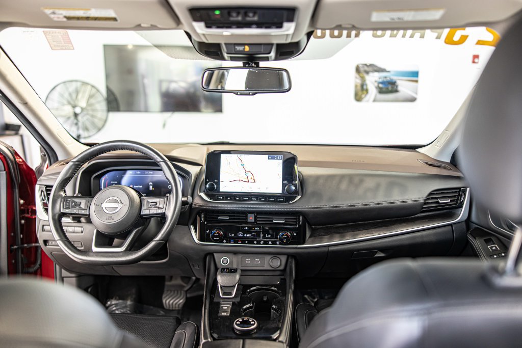 Used 2023 Nissan Rogue Platinum AWD/4WD image 36