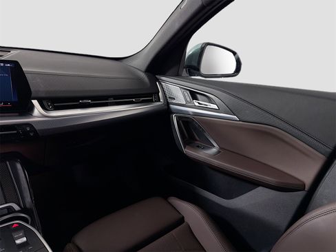 Used 2024 BMW X2 xDrive28i w/ Premium Package image 25