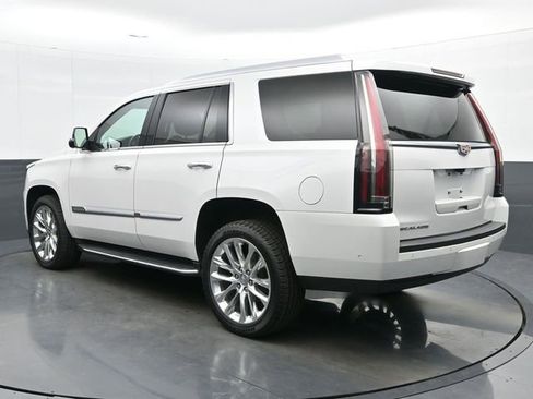 Used 2019 Cadillac Escalade Luxury image 6